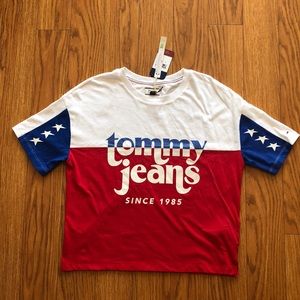 🔥🔥NWT tommy jeans retro 90s tee SMALL - SALE !!